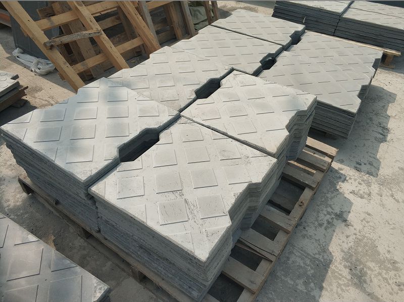 在安裝無機復(fù)合電纜溝蓋板時的注意事項