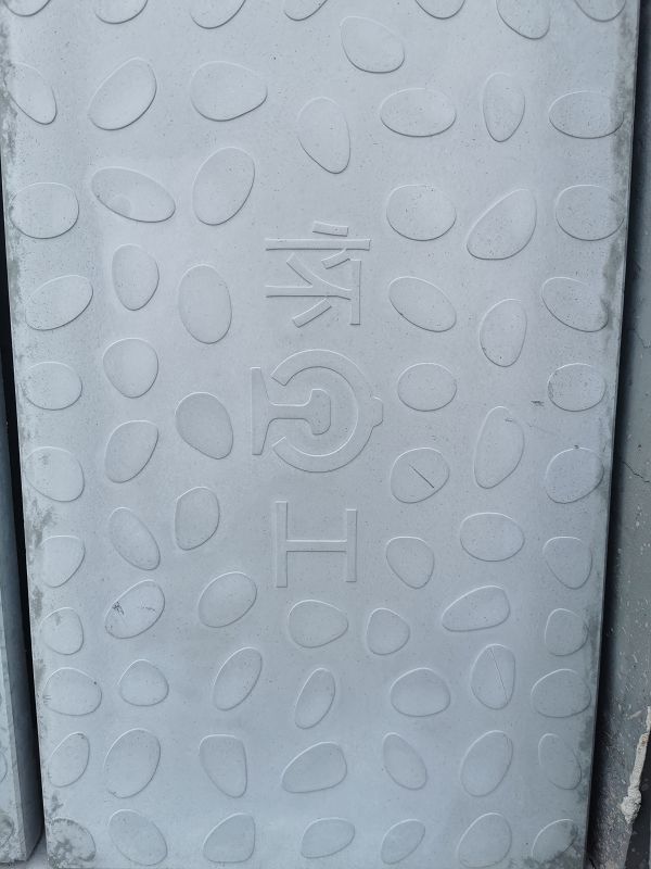 購(gòu)買(mǎi)電纜溝蓋板的時(shí)候需要考慮哪些因素呢?