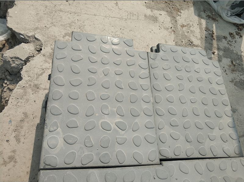 高鐵RPC蓋板的性?xún)r(jià)比